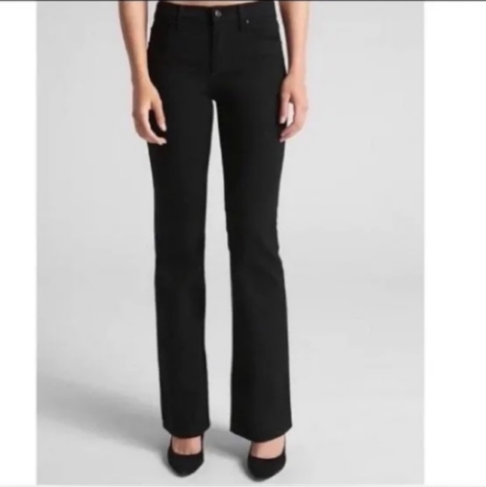 NWOT! GAP BLACK BOOT CUT JEANS
